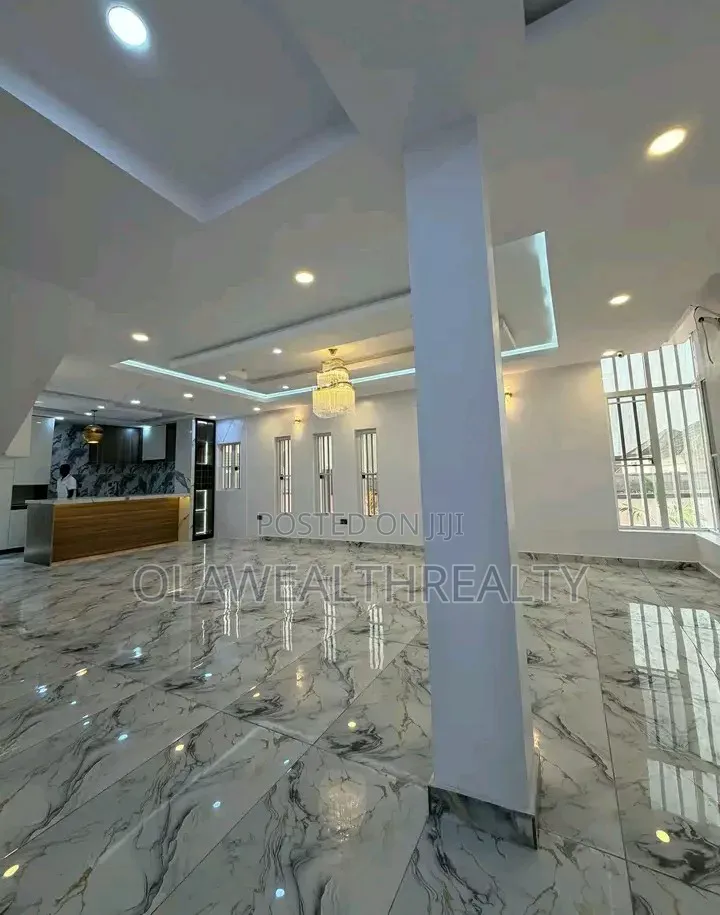 4bdrm Duplex in Carlton Gate Estate, Akobo for sale