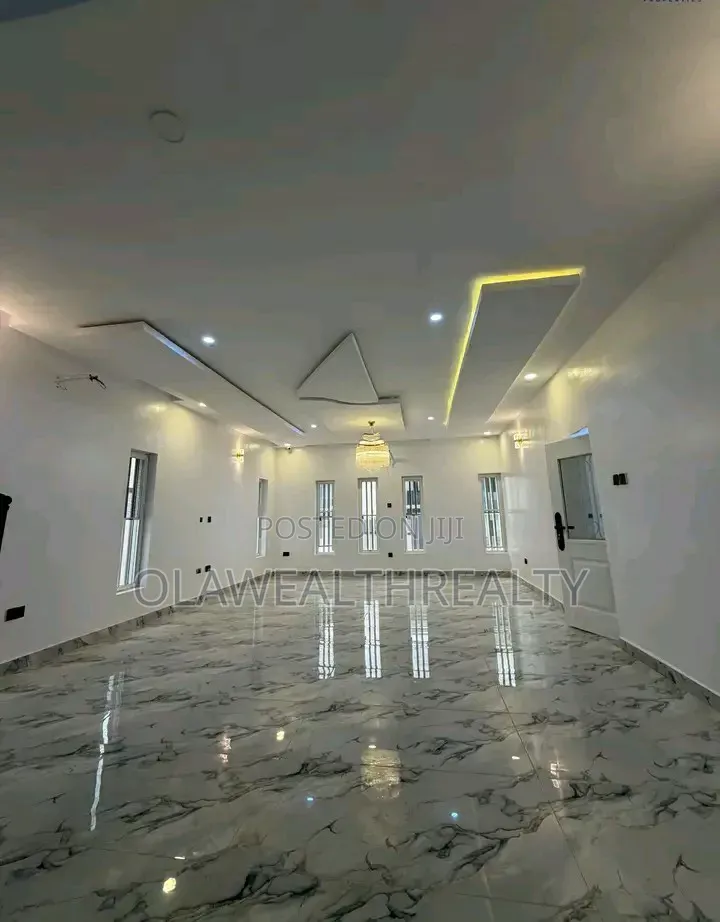 4bdrm Duplex in Carlton Gate Estate, Akobo for sale