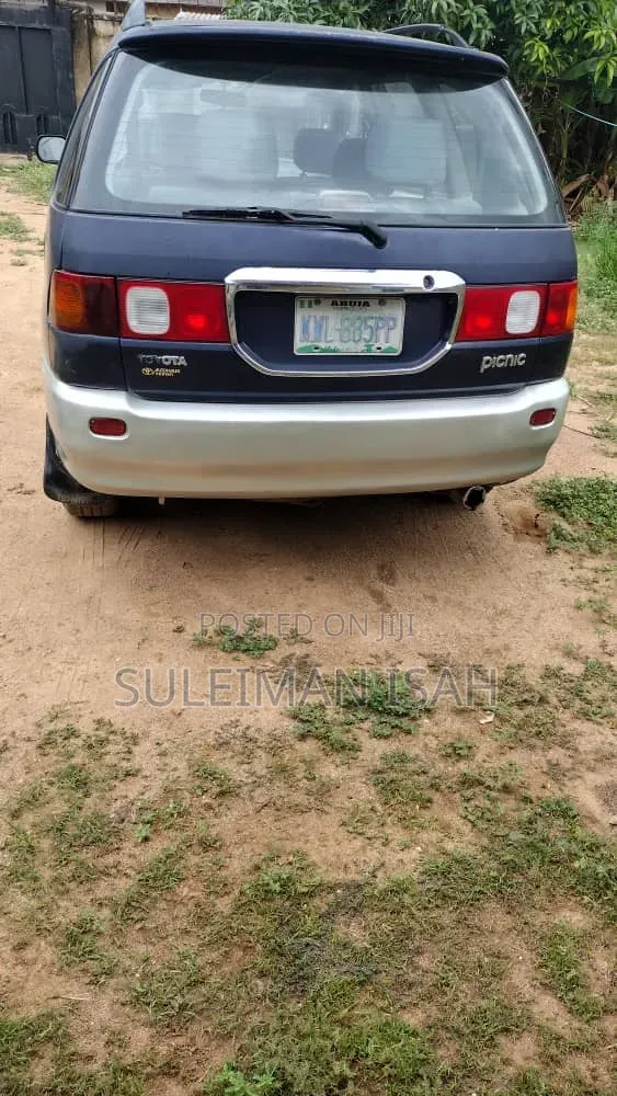 Toyota Picnic 2.0 FWD 2005 Blue