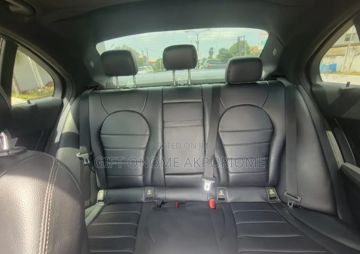 Mercedes-Benz C300 2019 Black