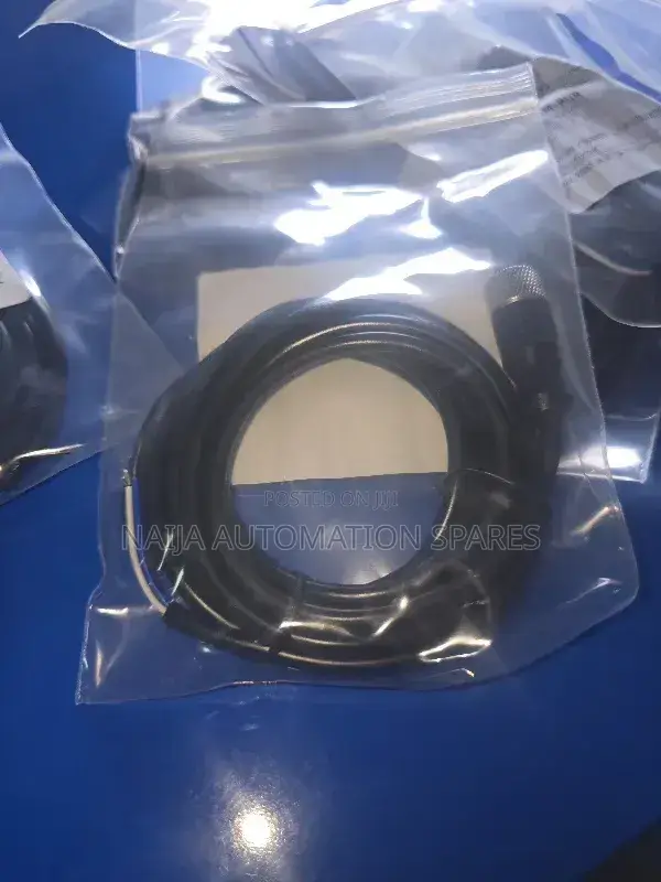 V1-g-n-2m-pur | Pepperl+Fuchs Cable Connector, Namur