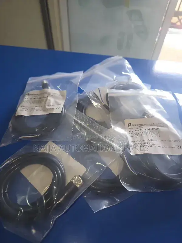 V1-g-n-2m-pur | Pepperl+Fuchs Cable Connector, Namur
