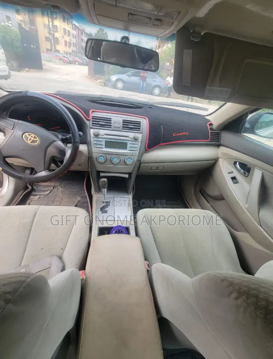 Toyota Camry LE 4dr Sedan (2.4L 4cyl 5A) 2007 Gold