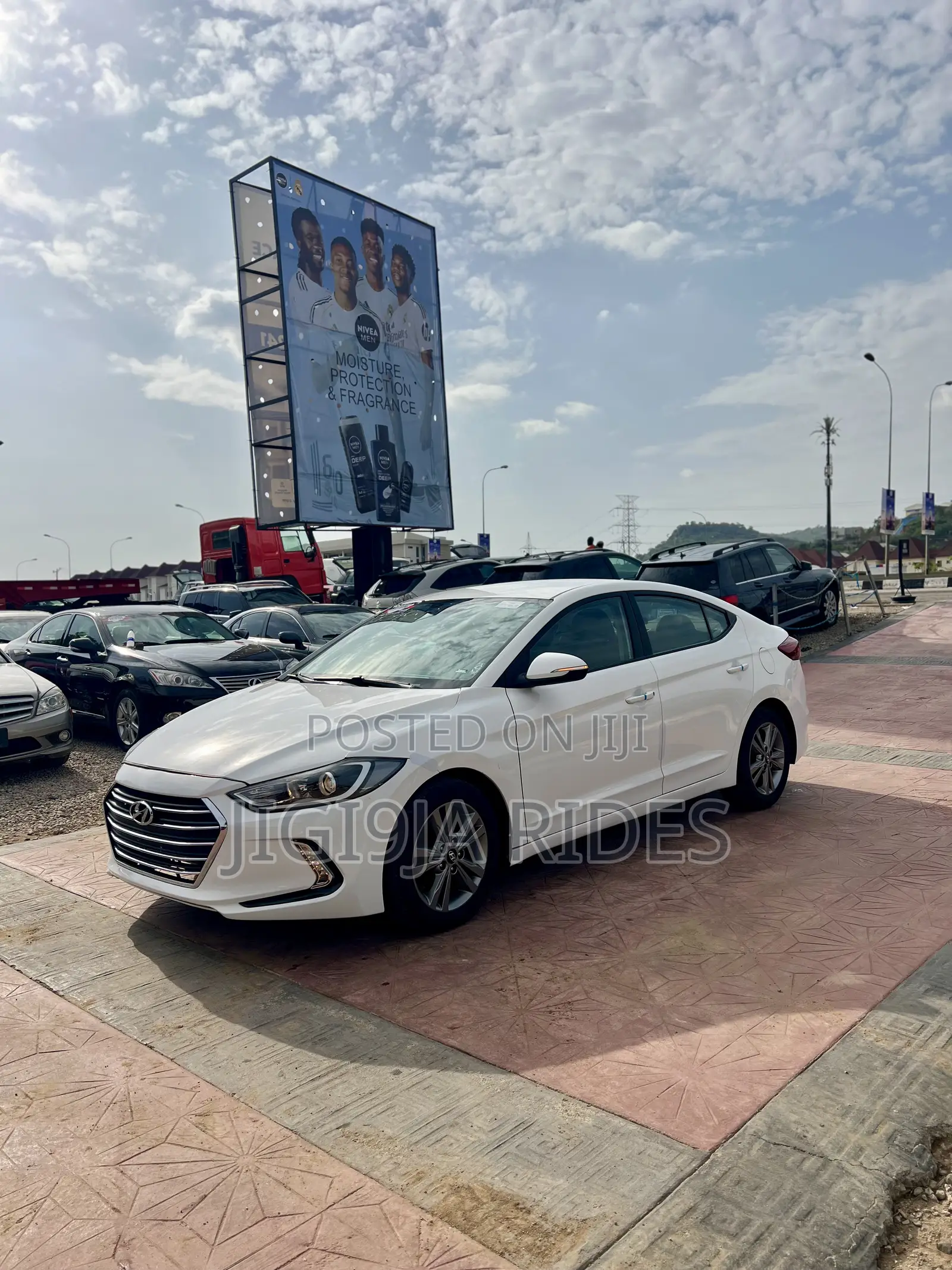 Hyundai Elantra 2018 White