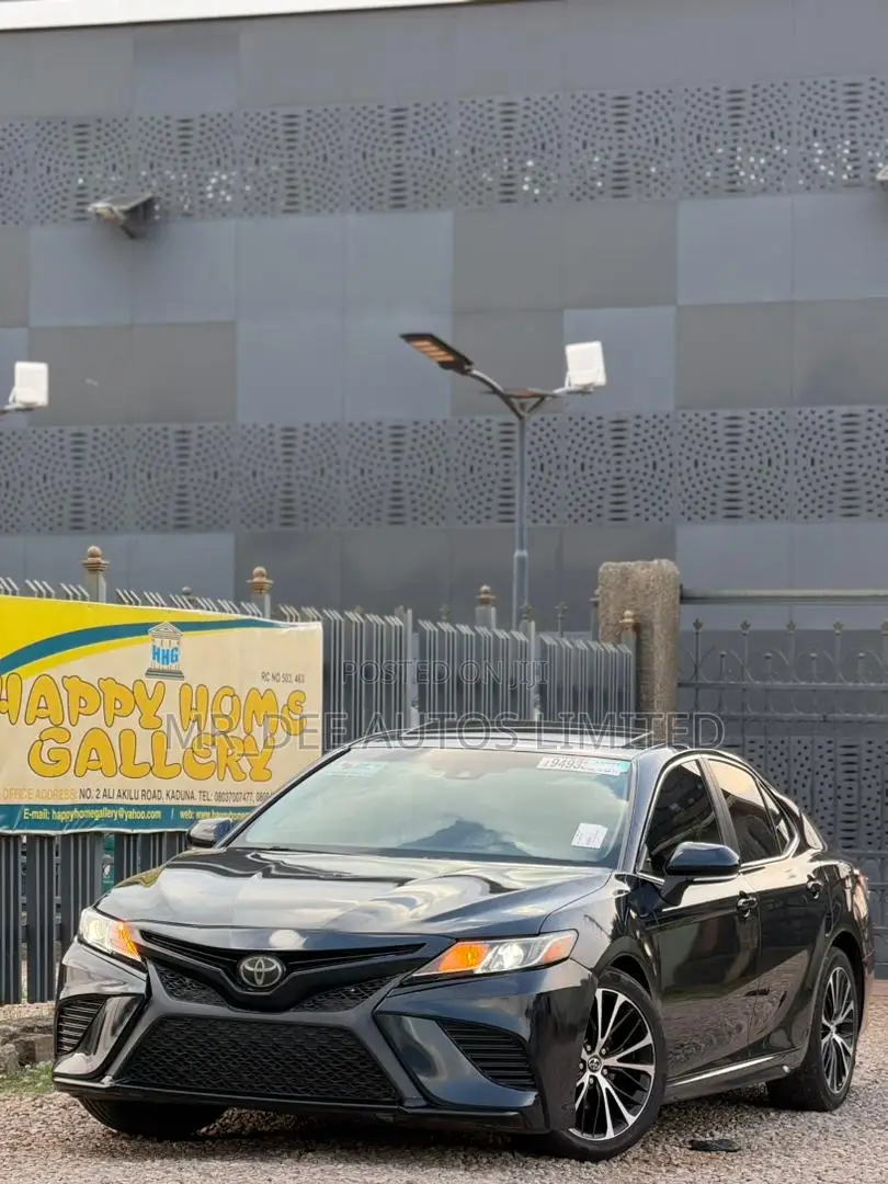Toyota Camry 2018 Black