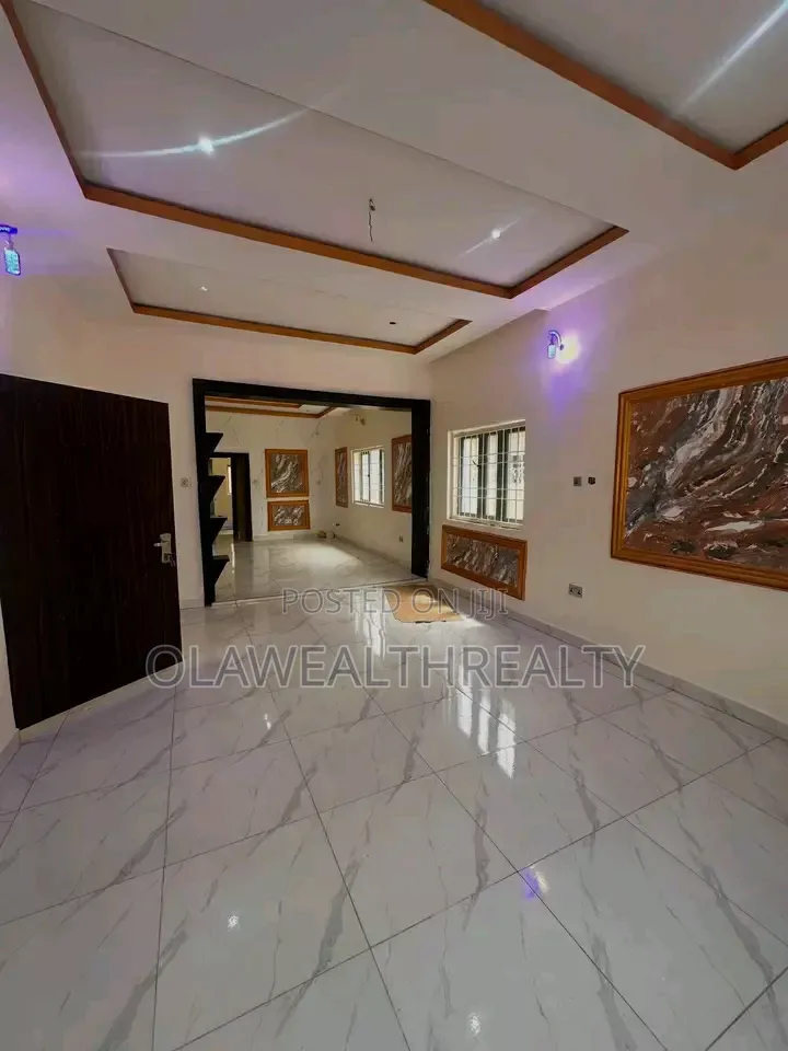 4bdrm Duplex in Gwarinpa for rent