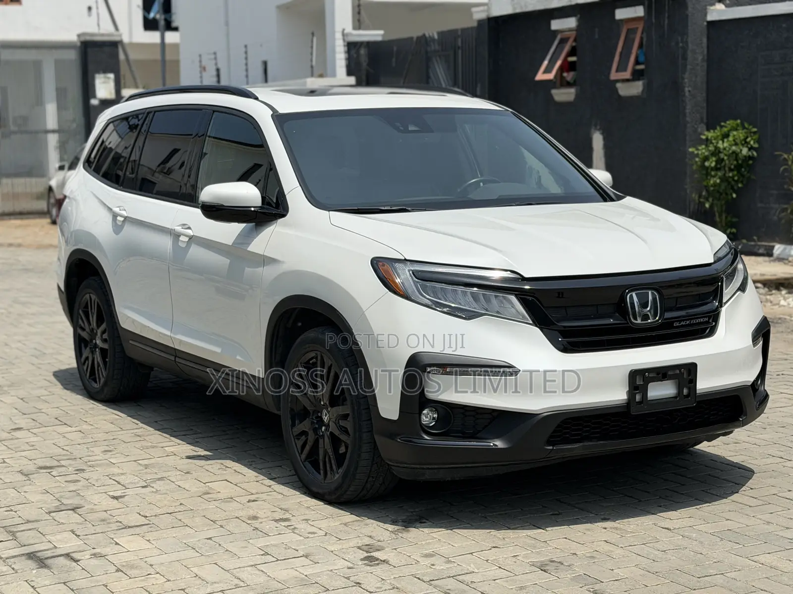 Honda Pilot Black Edition AWD 2020 White