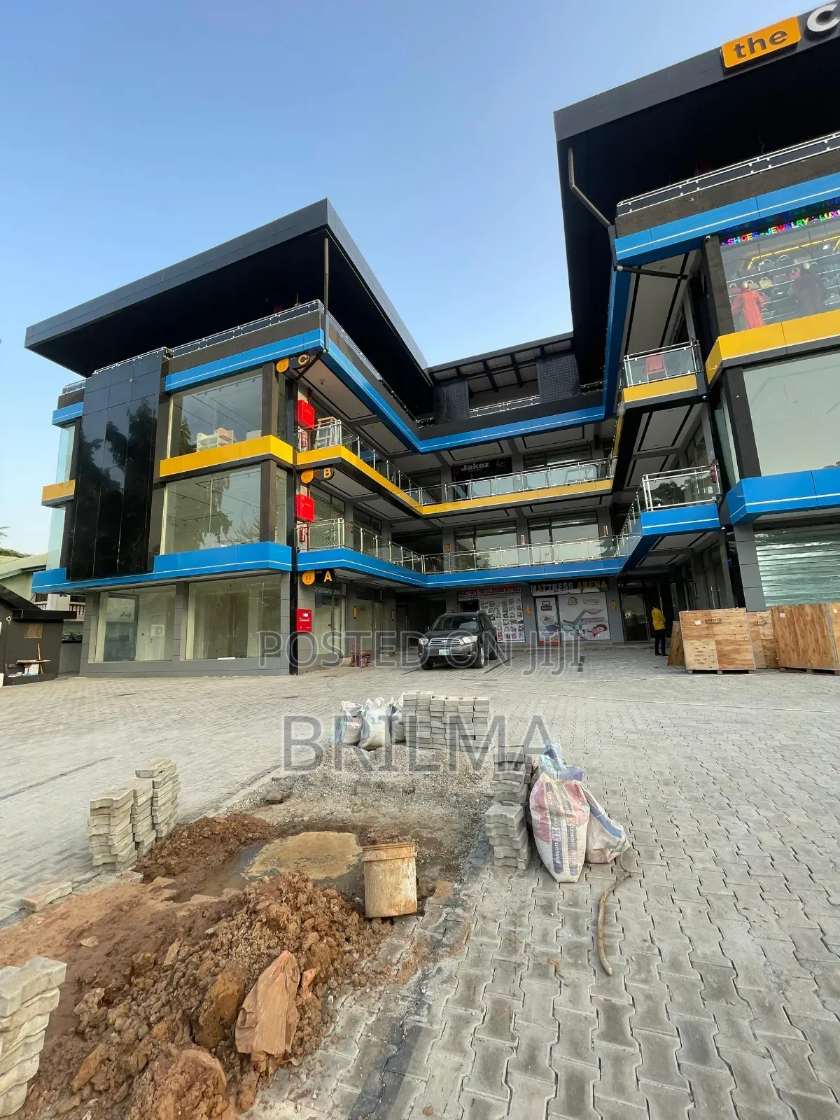 Shop And Office Space In Gwarimpa For Sale