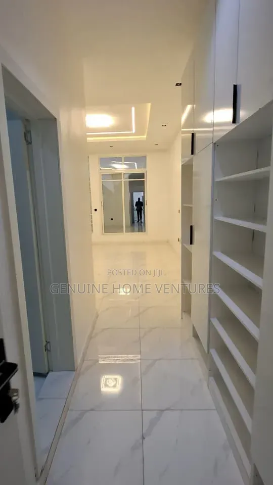 4bdrm Duplex in Sangotedo for sale