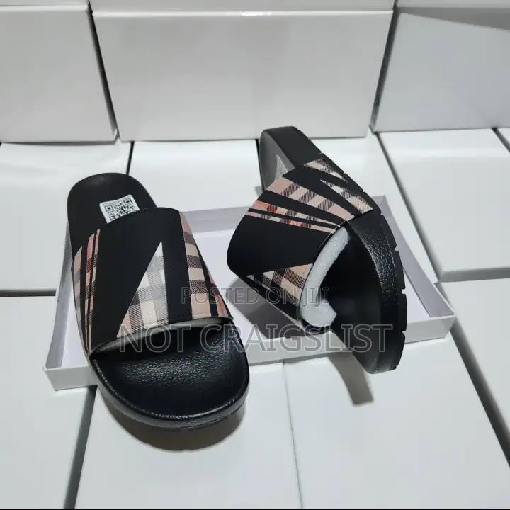 Soft Designer Slides for Guys | Comfortable Cover Slides