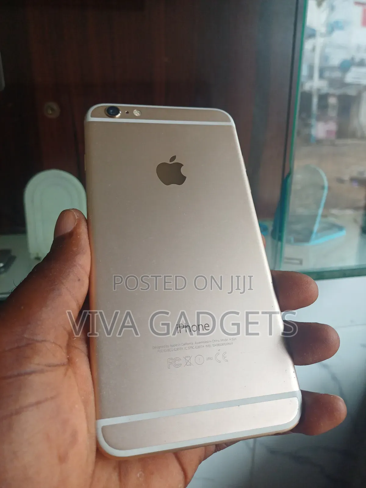 Apple iPhone 6s Plus 64 GB Gold