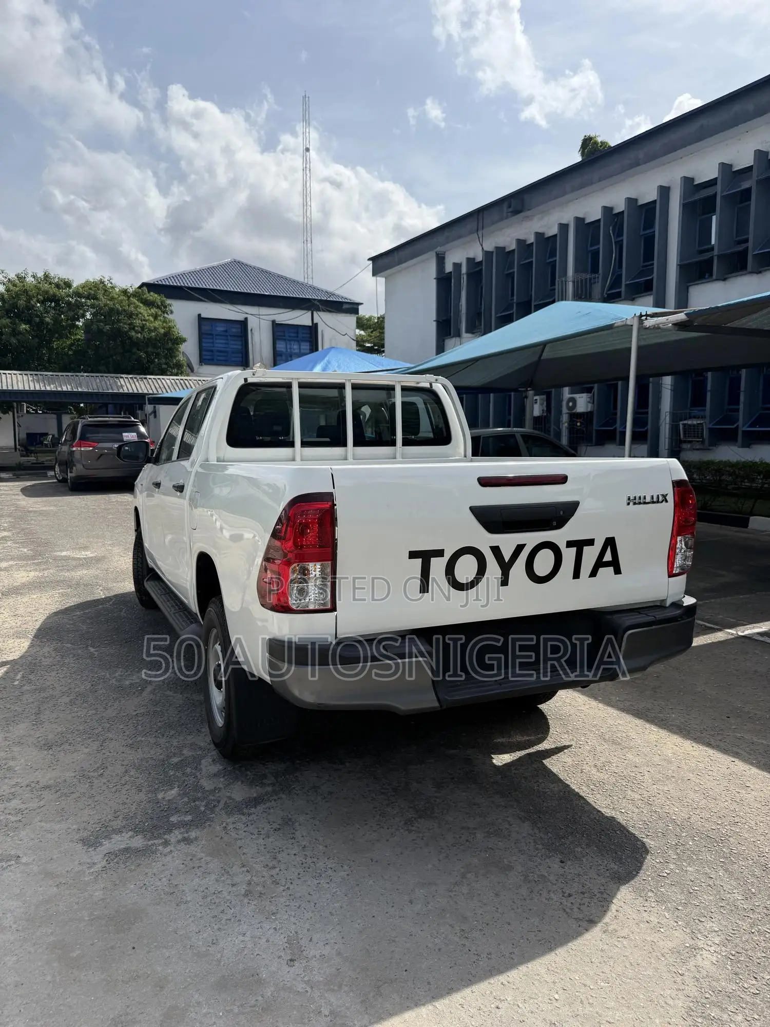 New Toyota Hilux 2024 White