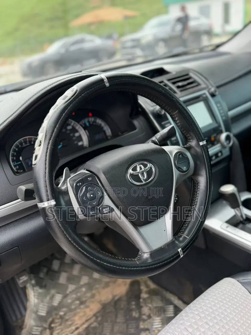 Toyota Camry SE 4dr Sedan (2.5L 4cyl 6A) 2013 Silver