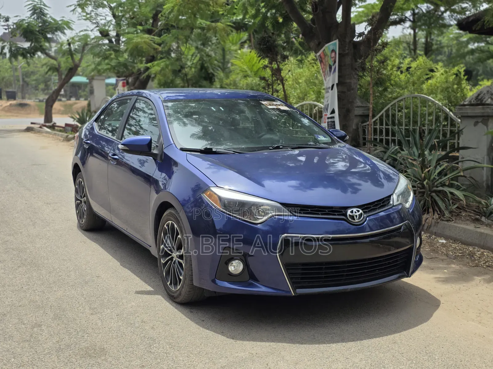 Toyota Corolla S 4dr Sedan (1.8L 4cyl CVT) 2015