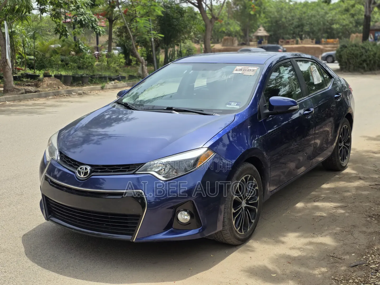 Toyota Corolla S 4dr Sedan (1.8L 4cyl CVT) 2015