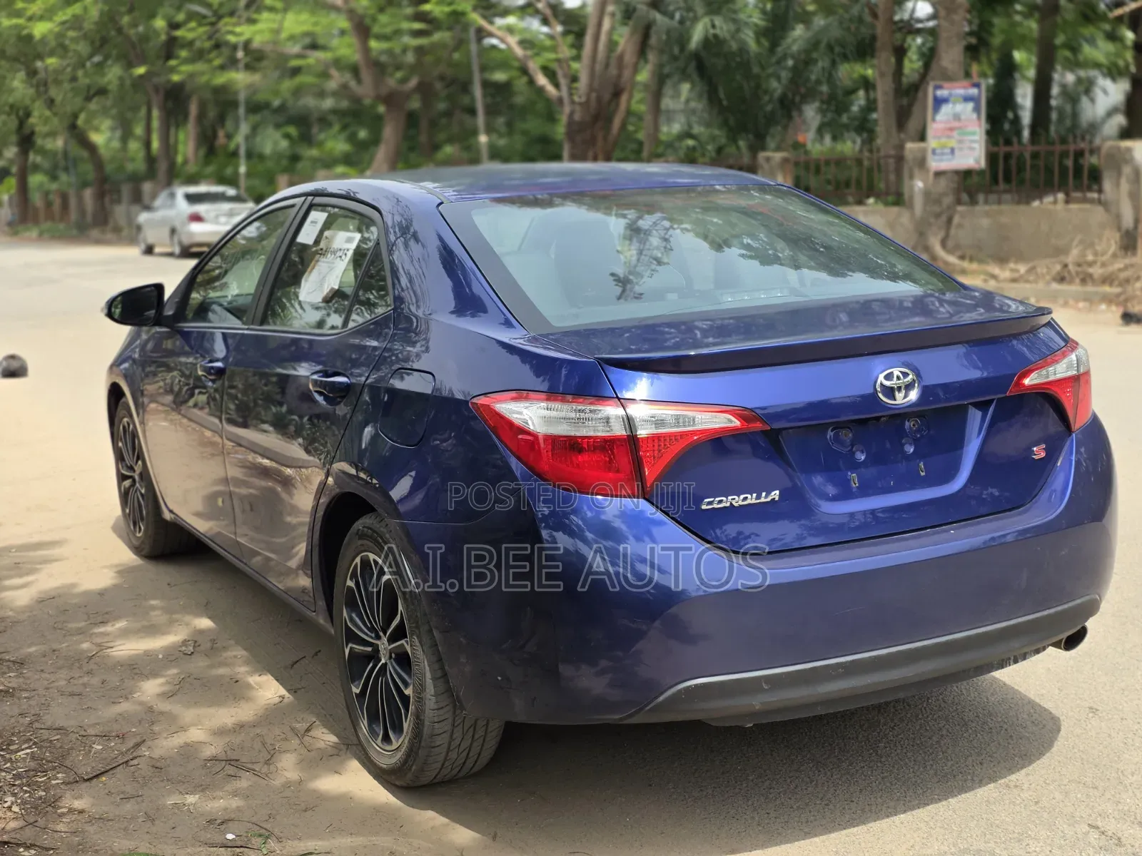 Toyota Corolla S 4dr Sedan (1.8L 4cyl CVT) 2015