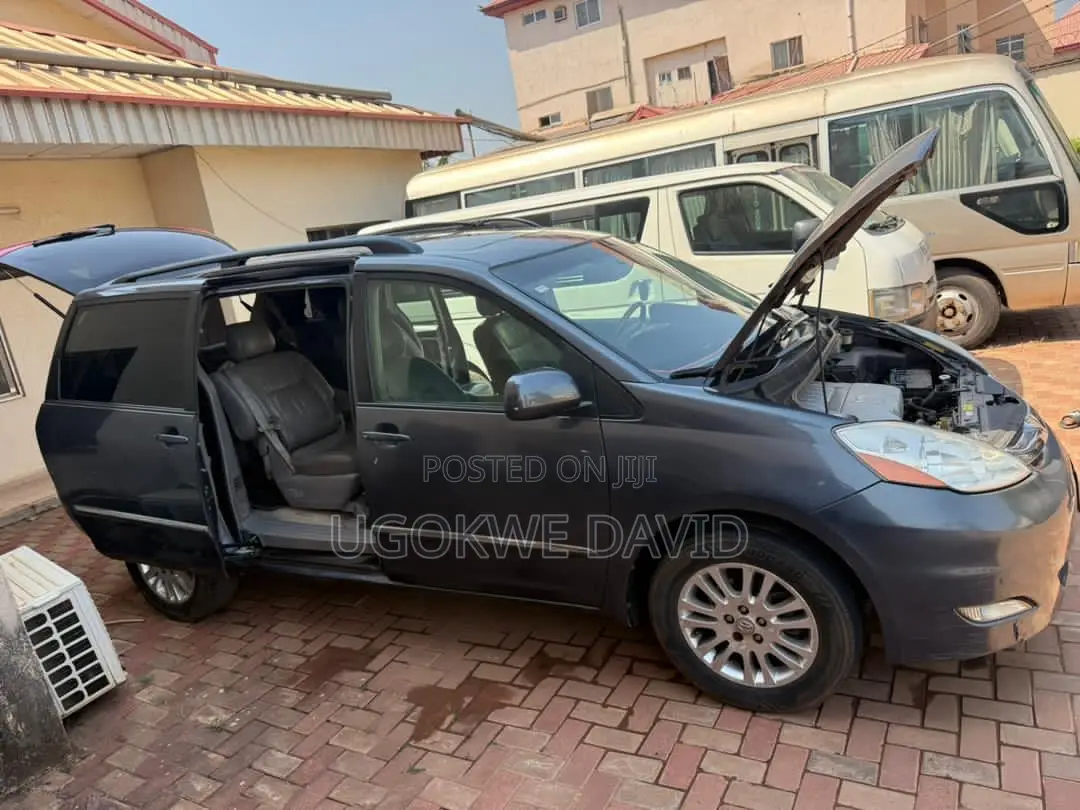 Toyota Sienna 2008 Gray