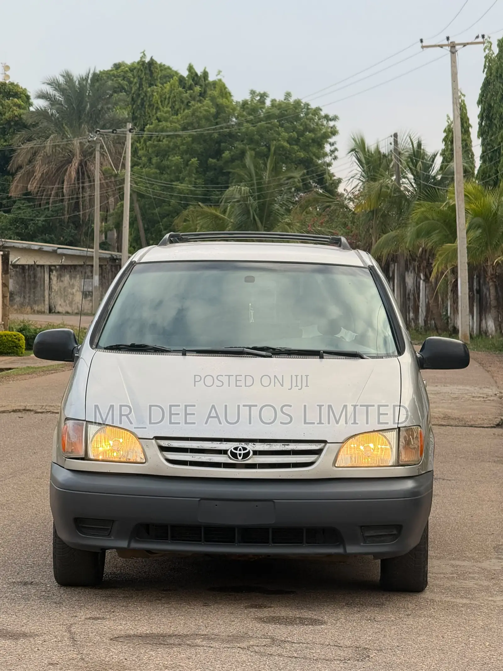 Toyota Sienna 2003 Silver