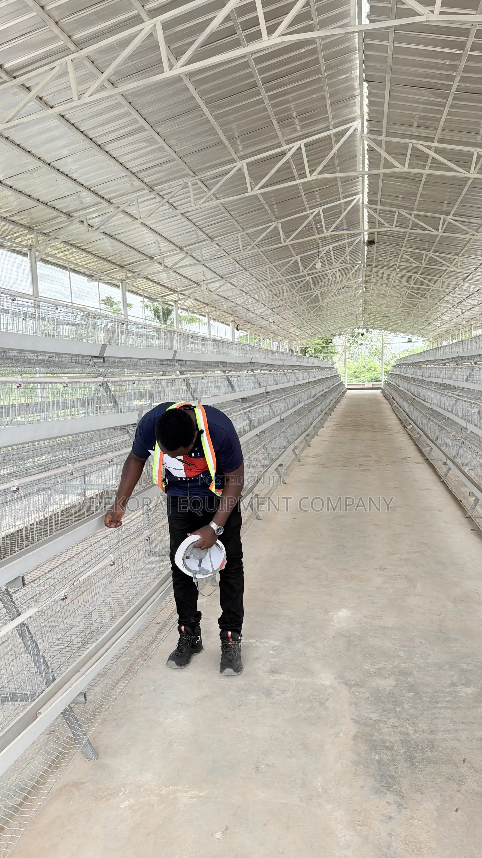 5000 Birds Steel Pen House With Cage Inclusive