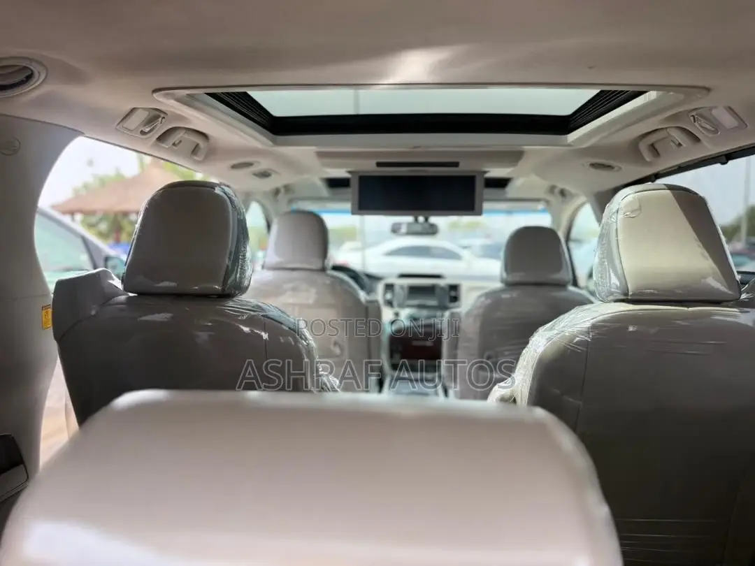 Toyota Sienna Limited AWD 7-Passenger 2013 Red