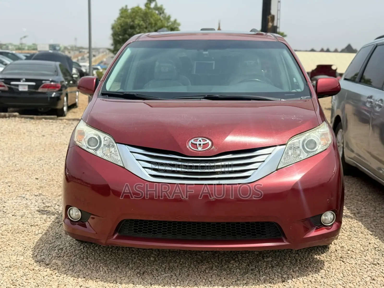 Toyota Sienna Limited AWD 7-Passenger 2013 Red