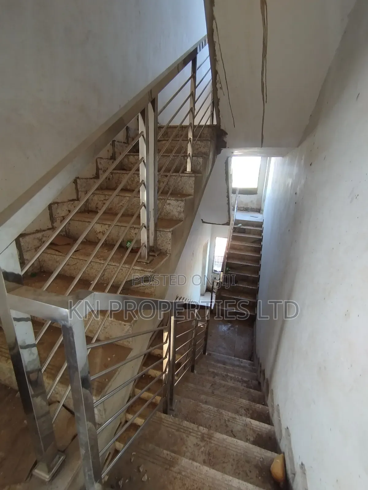 2bdrm Apartment in 17 Units Corporate, Garki for rent