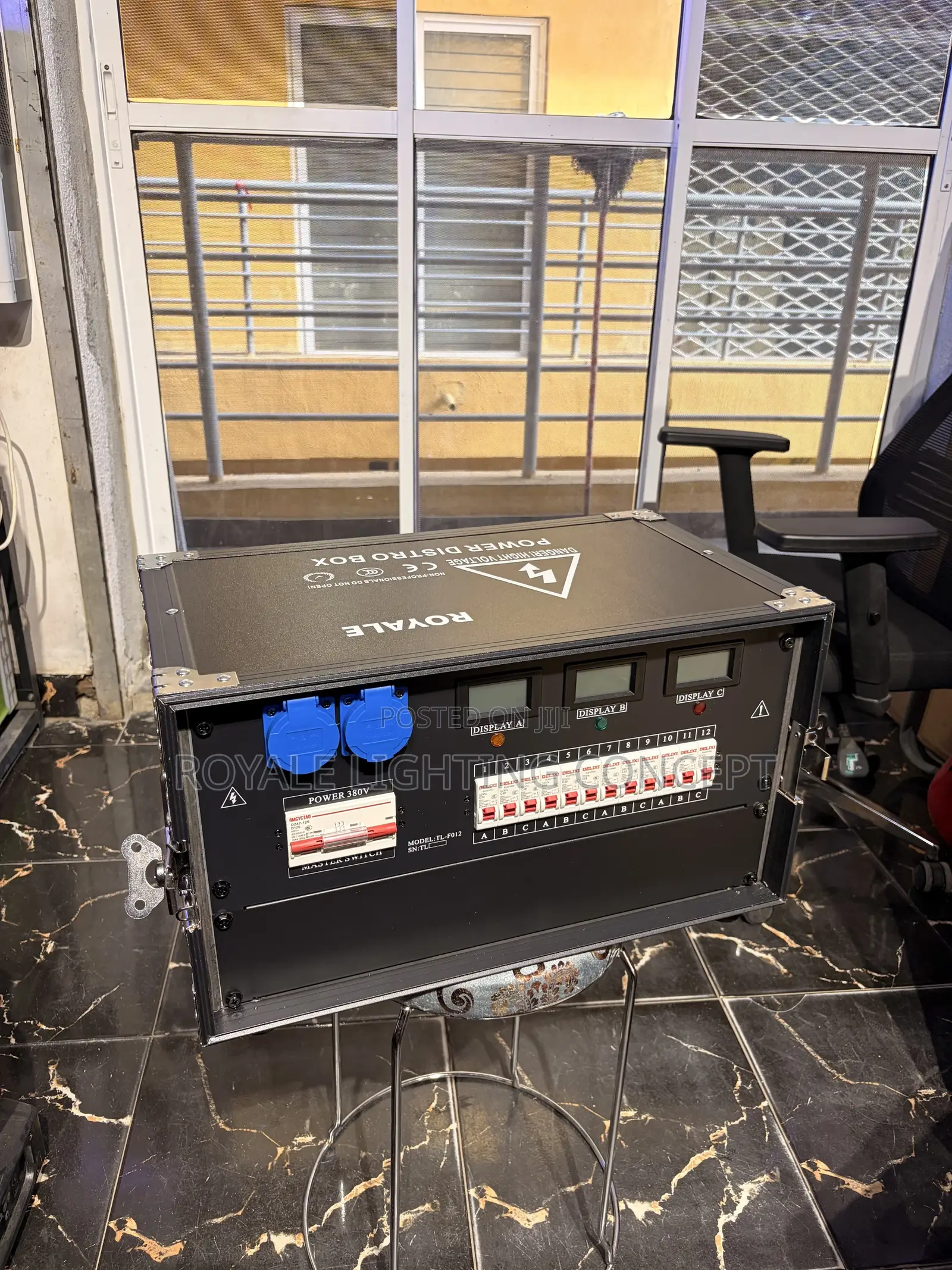 12 Channels Power Distribution Box