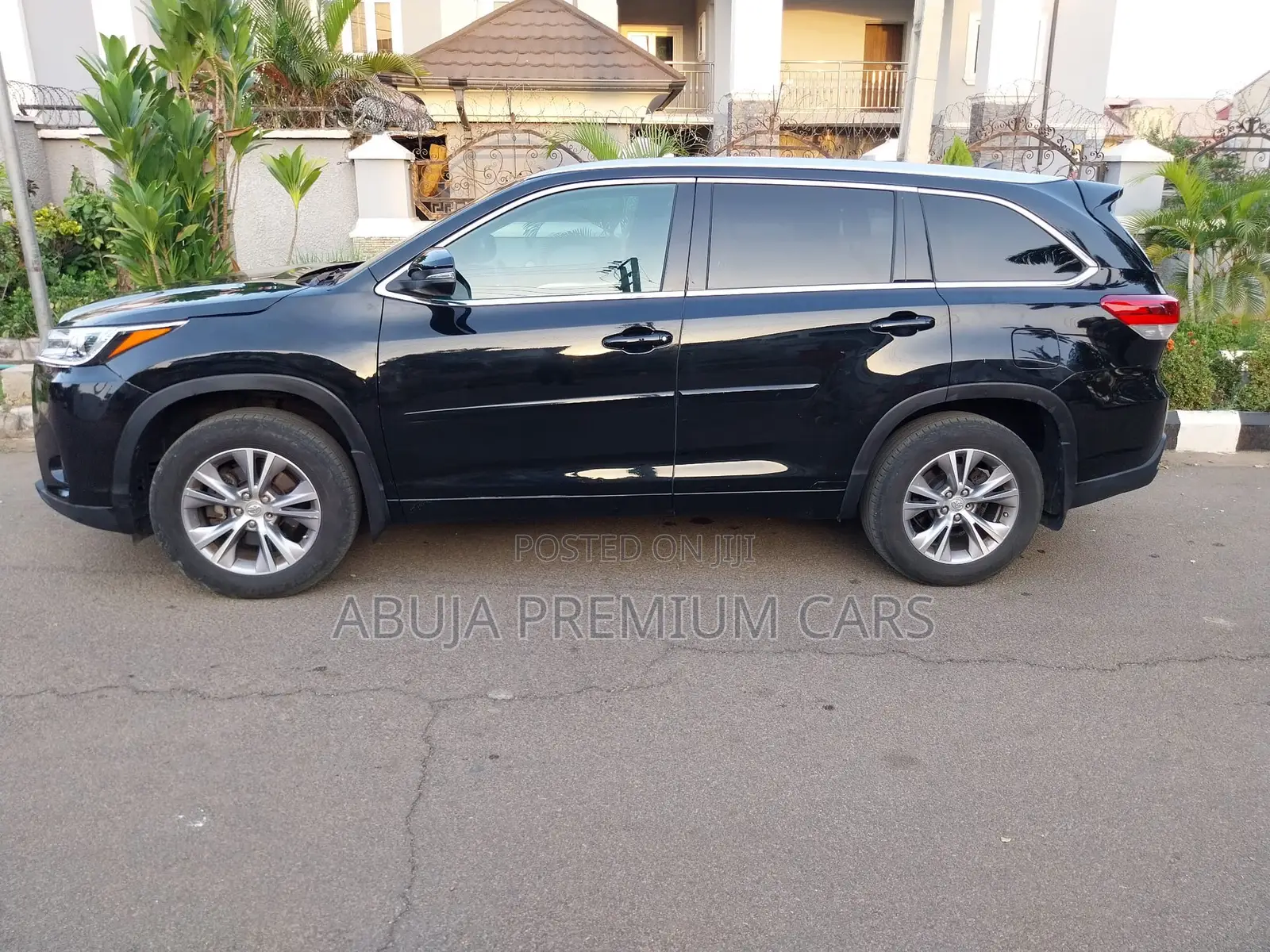 Toyota Highlander XLE 4dr SUV AWD (3.5L 6cyl 6A) 2015 Black