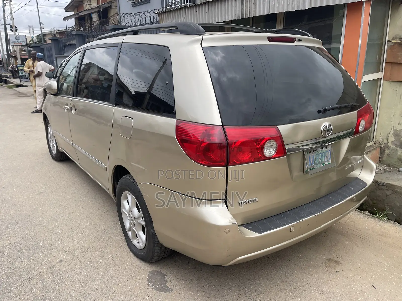 Toyota Sienna XLE Limited AWD 2006 Gold