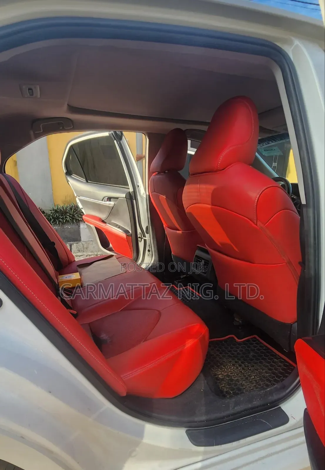 Toyota Camry XSE (2.5L 4cyl 8A) 2019 White