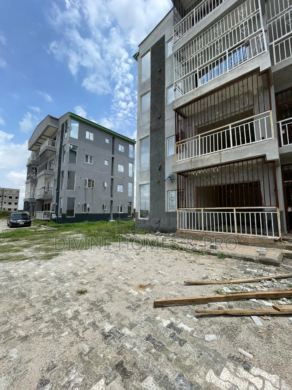 3bdrm Block of Flats in Kubwa for sale