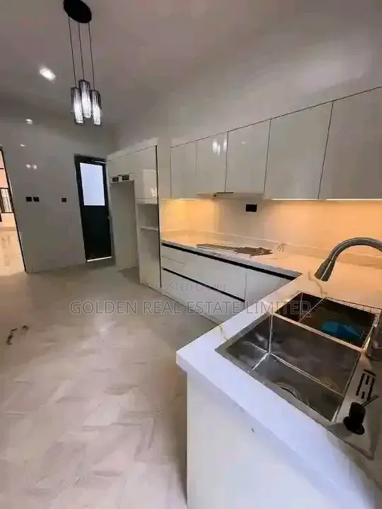 4bdrm Duplex in Maitama for sale