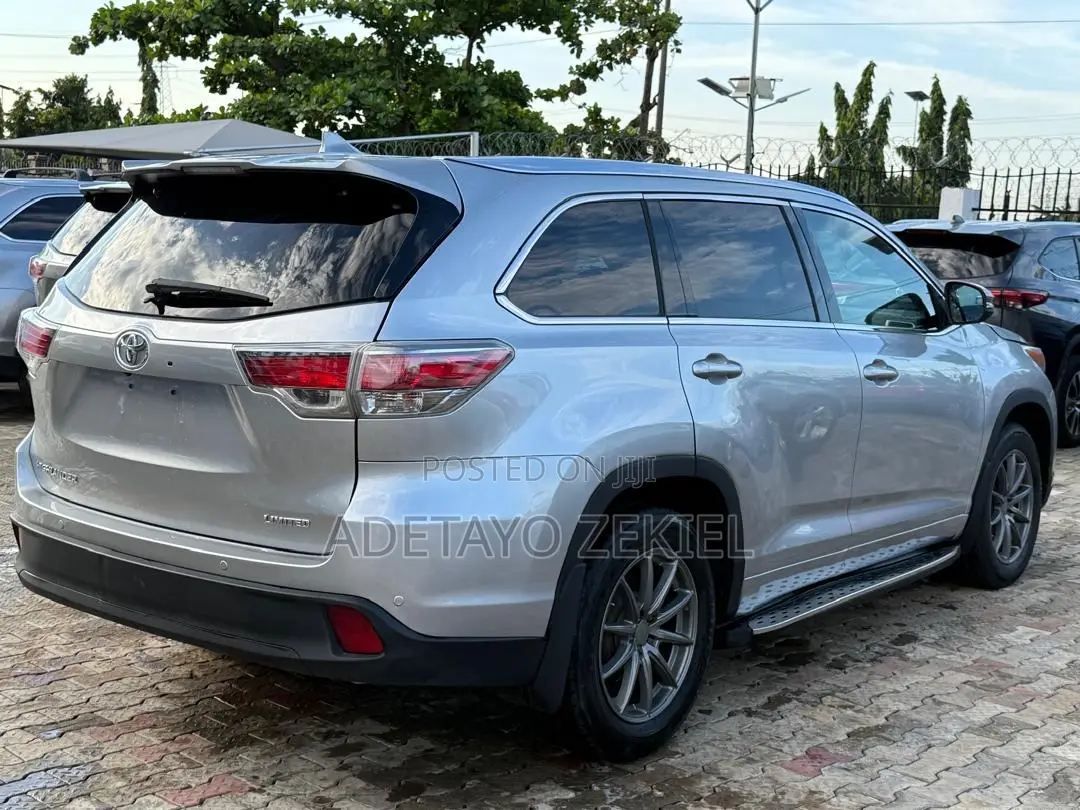 Toyota Highlander Limited V6 4x2 (3.5L 6cyl 6A) 2016 Silver