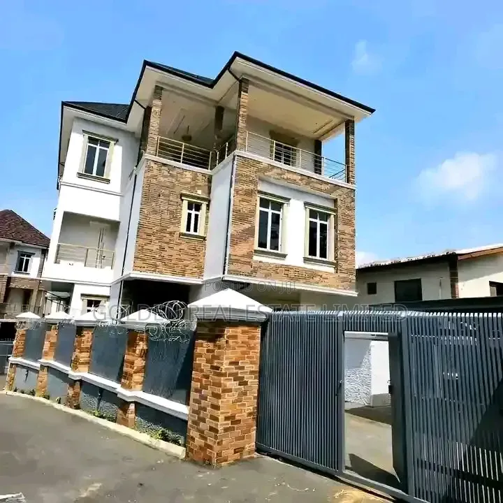7bdrm Mansion in Asokoro for sale
