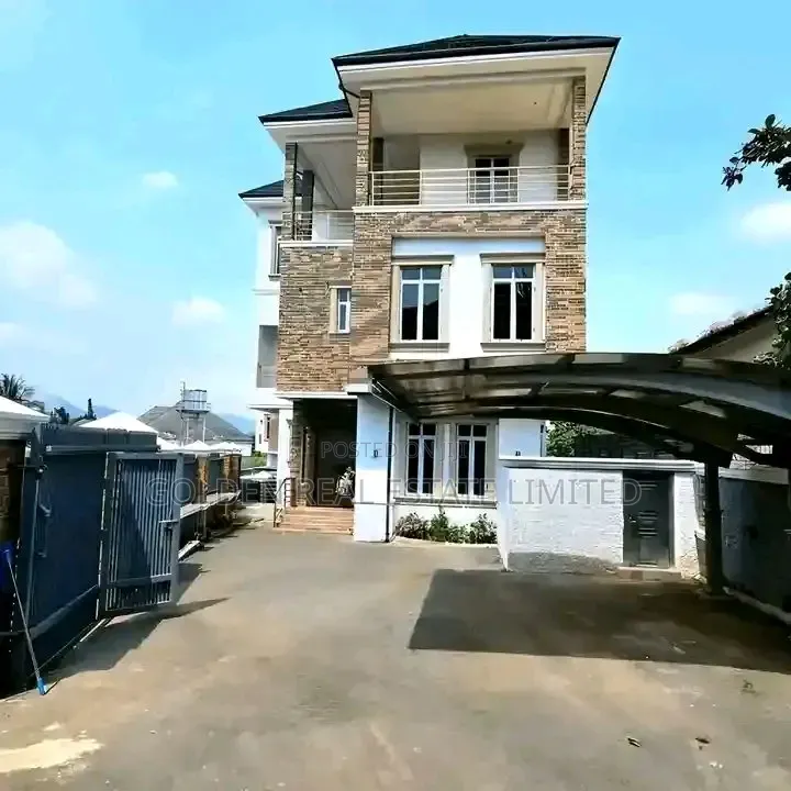 7bdrm Mansion in Asokoro for sale