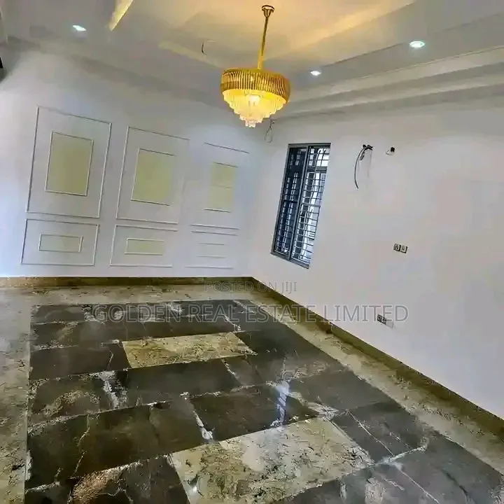 7bdrm Mansion in Asokoro for sale