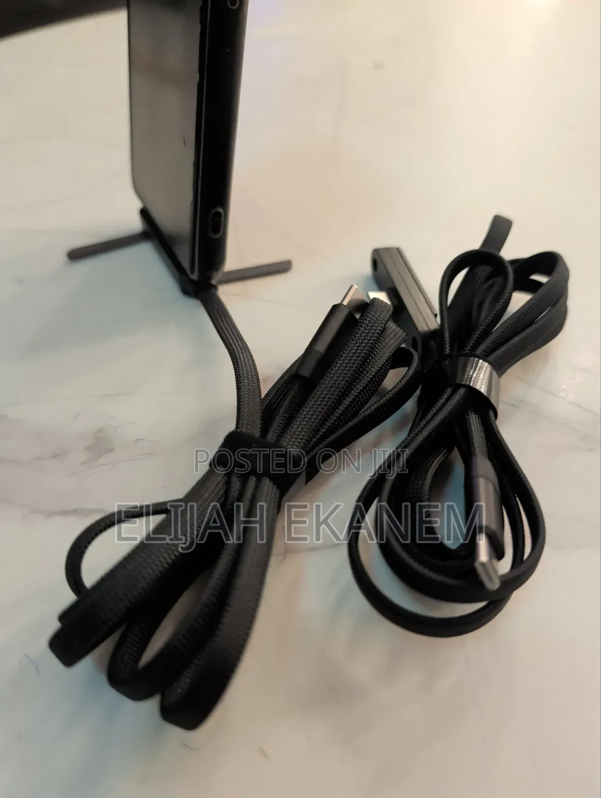 Type C: Usb-C to Usb-C Original Cable With Stand
