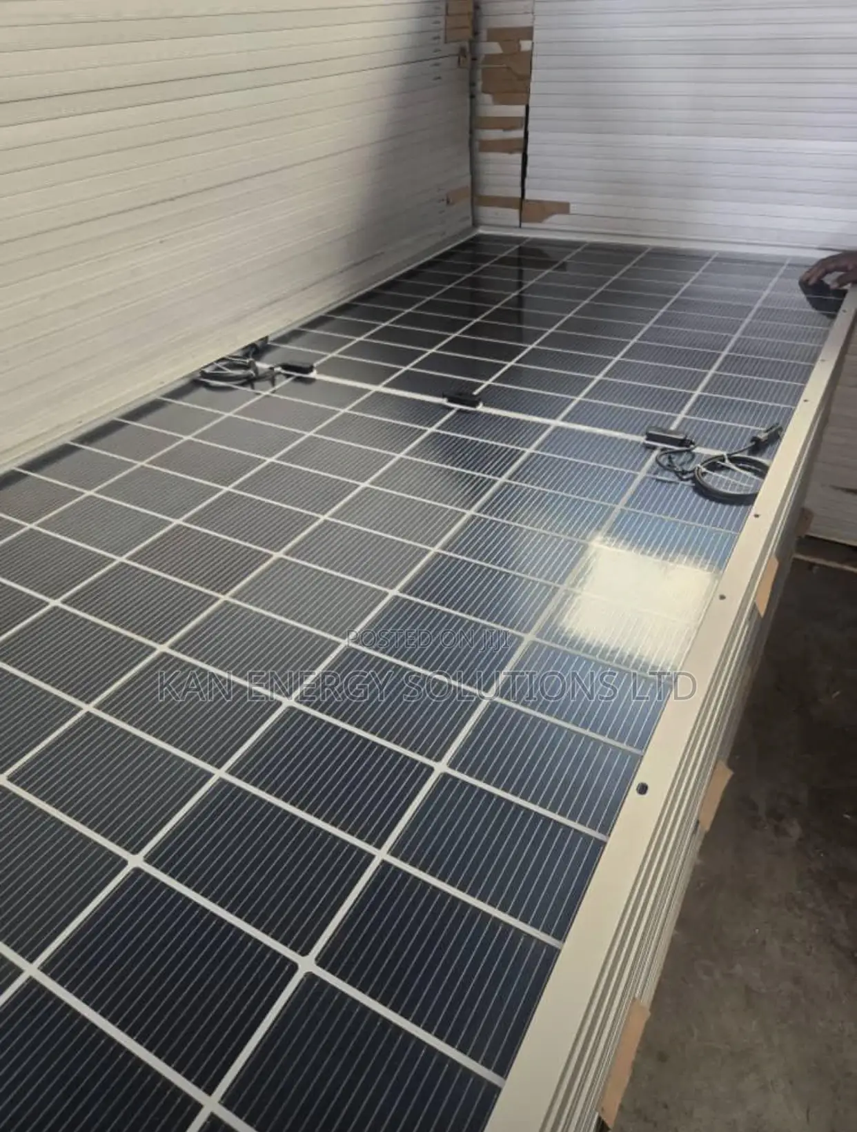 450w Panel All Black