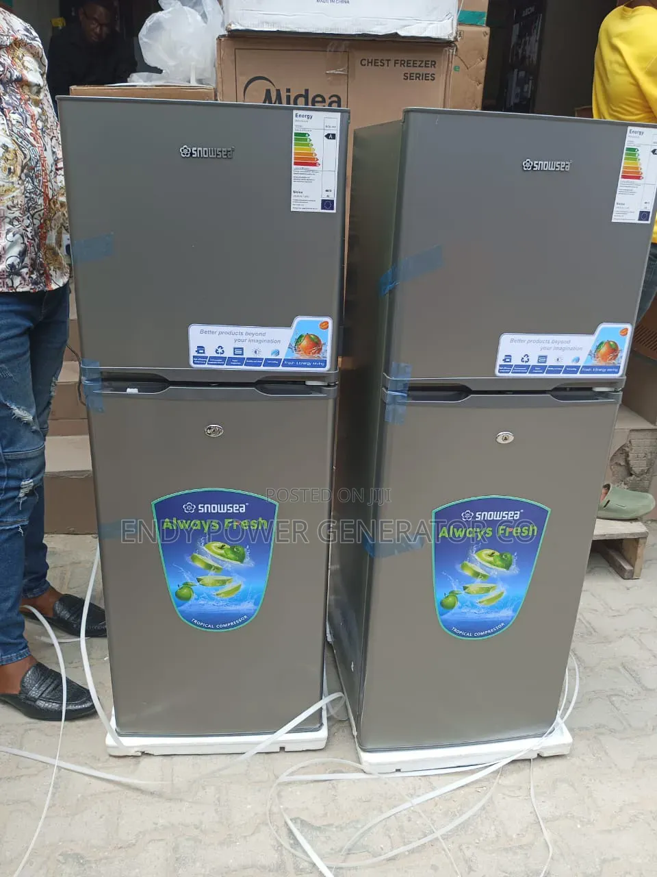 150 Liters Snowsea Refrigerator. Double Door