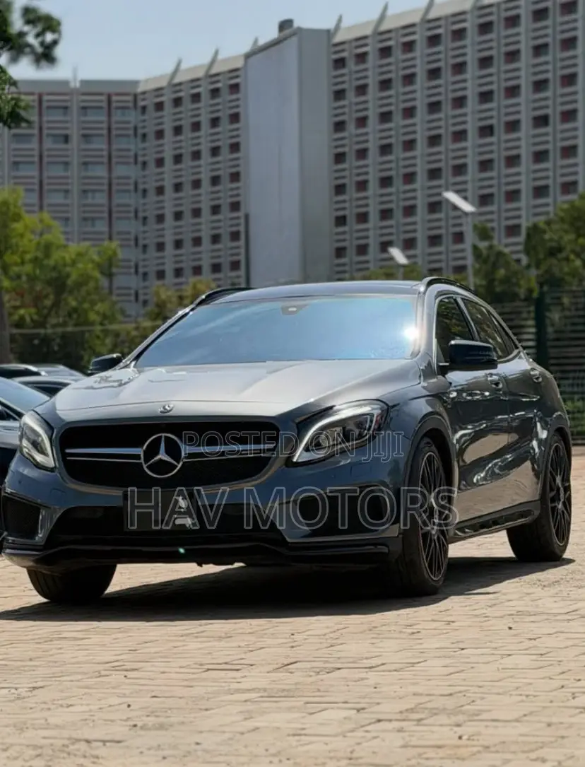 Mercedes-Benz GLA-Class 2017 Gray
