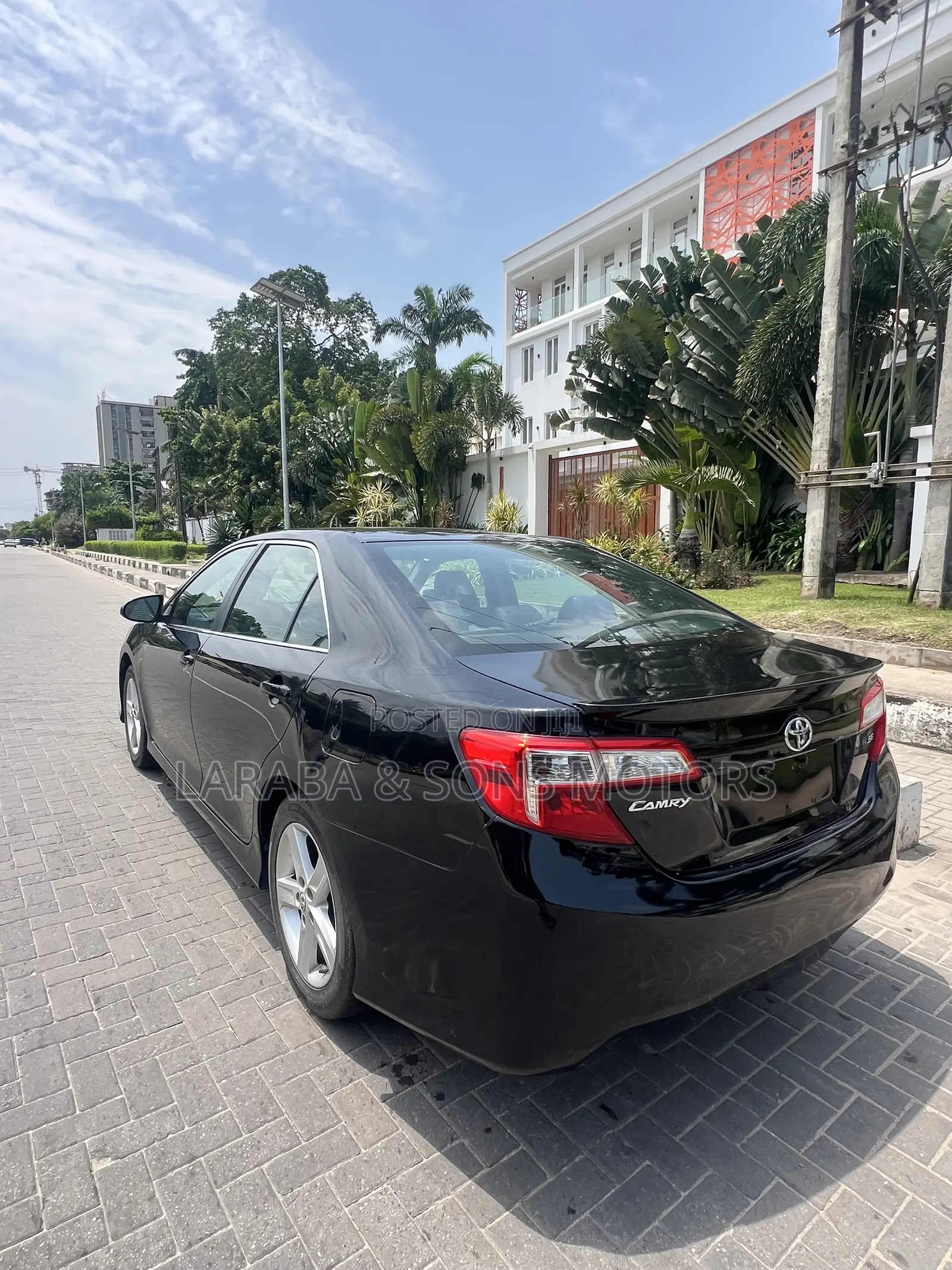 Toyota Camry SE 4dr Sedan (2.5L 4cyl 6A) 2013 Black