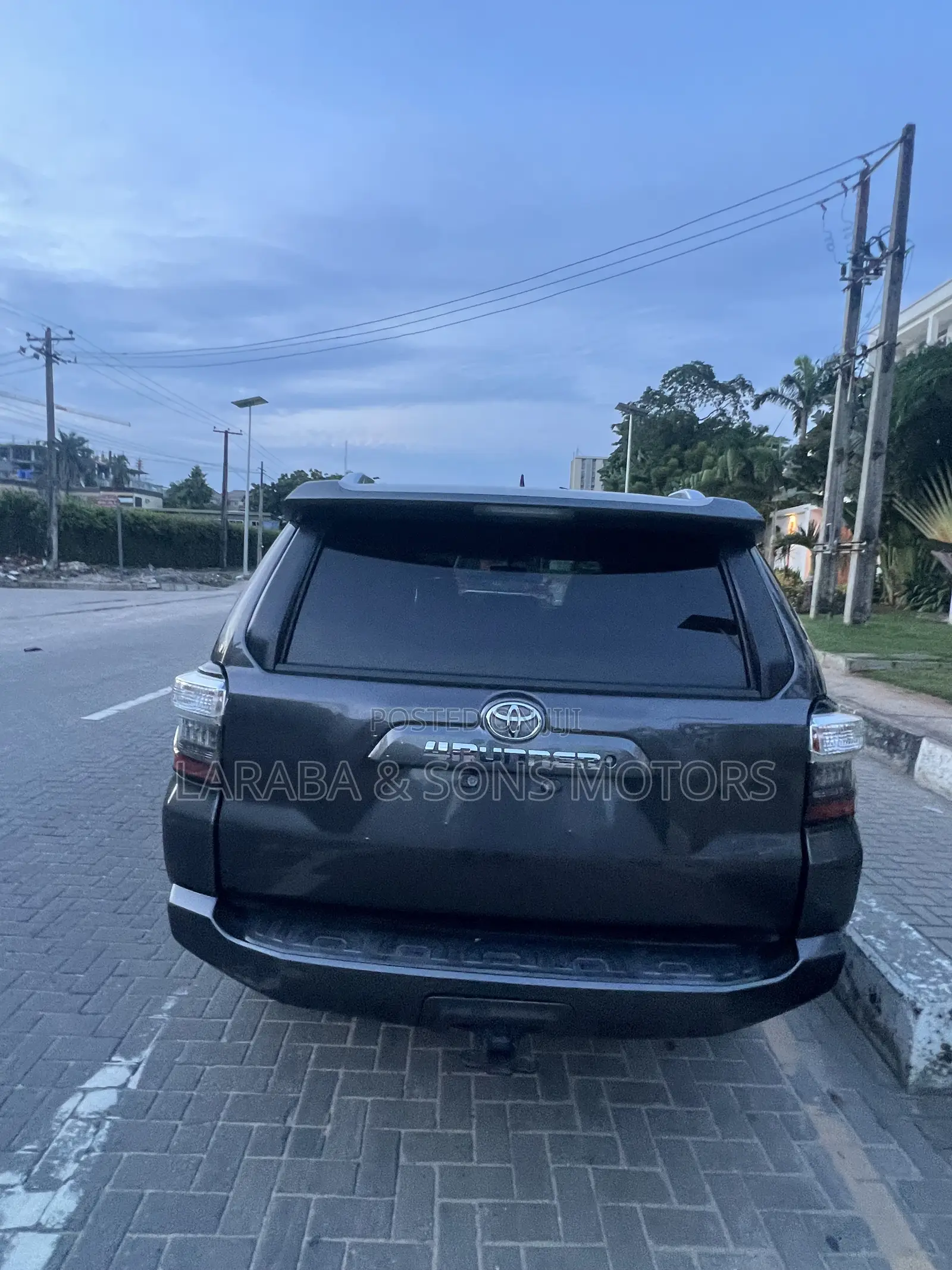 Toyota 4-Runner Limited 4dr 4x4 (4.0L 6cyl 5A) 2017 Gray