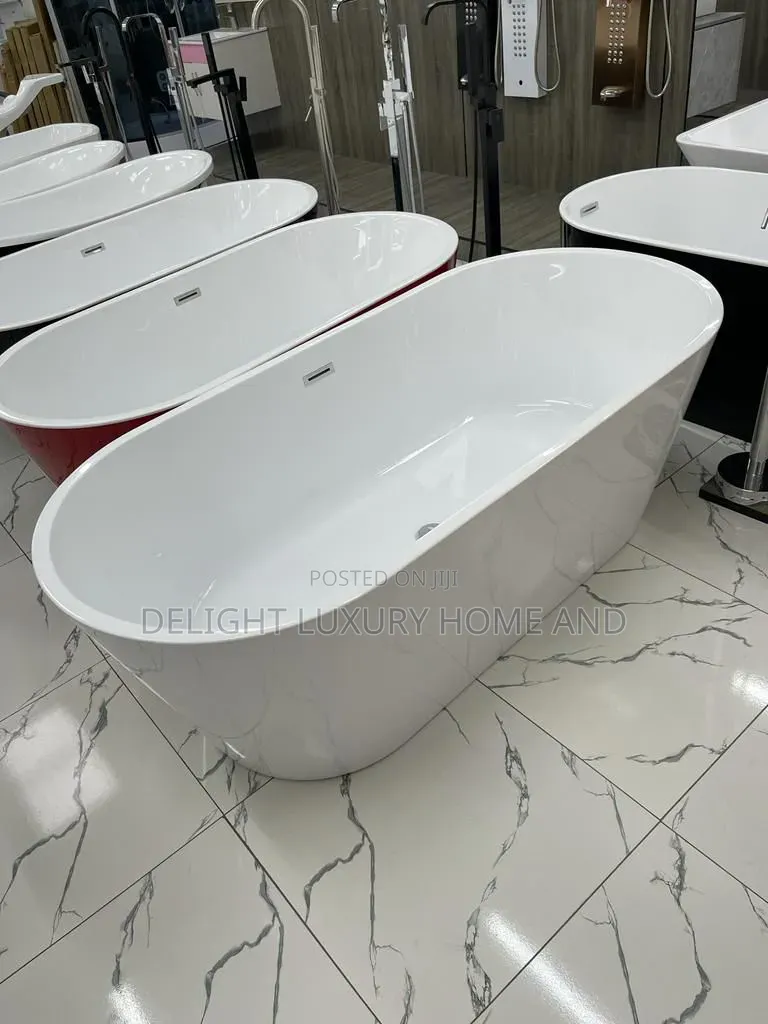 Luxury Bathtub White Color Available