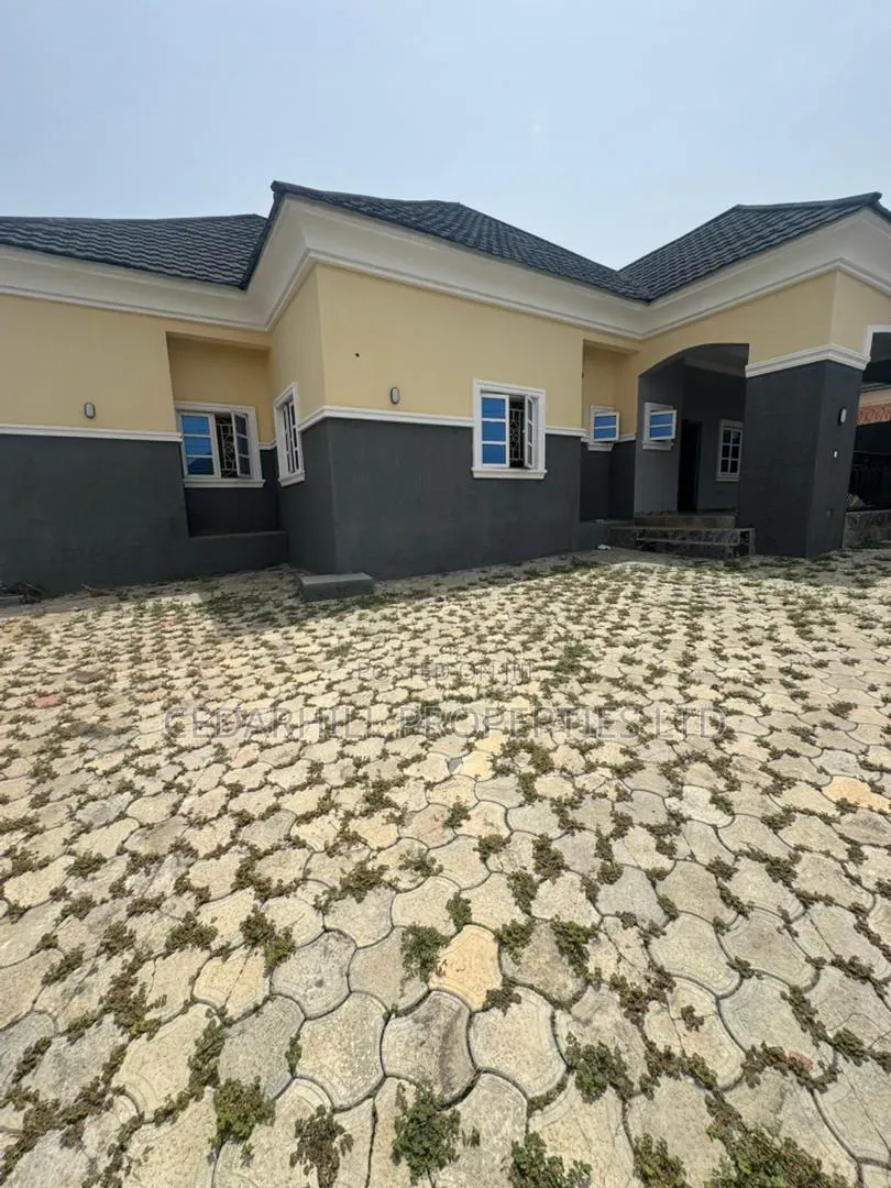 4bdrm Bungalow in Mab Global, Gwarinpa for rent