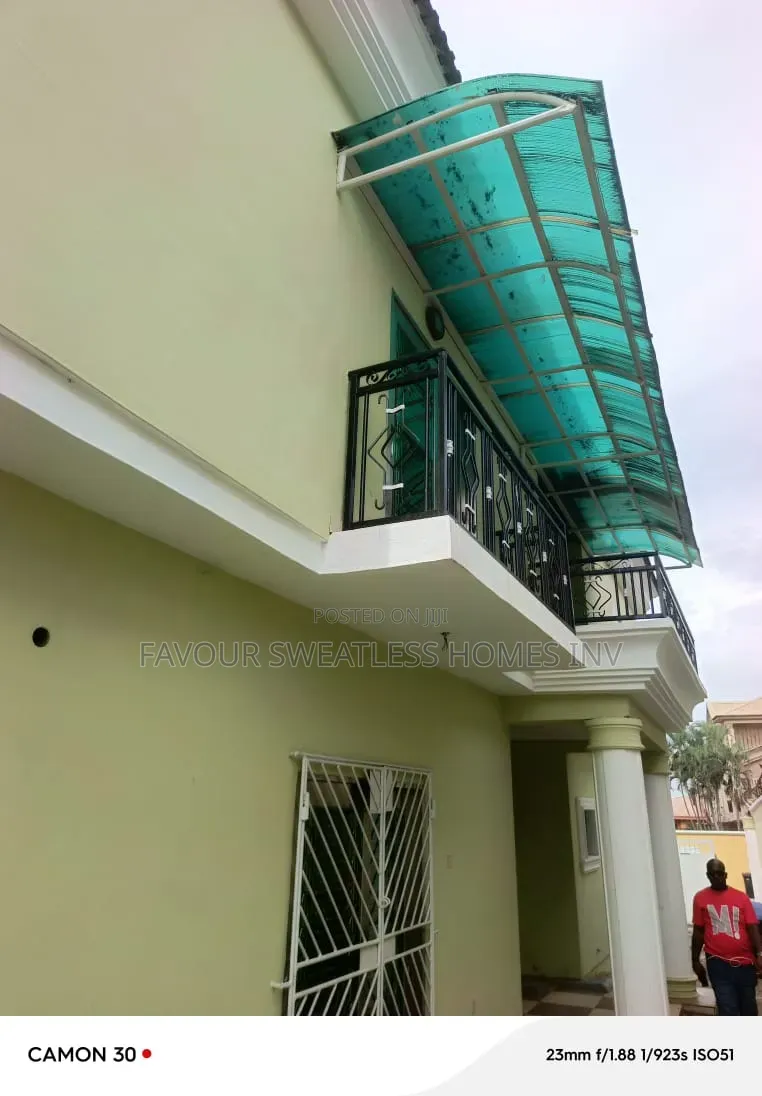 4bdrm Duplex in Magodo Ph1 Gra for rent