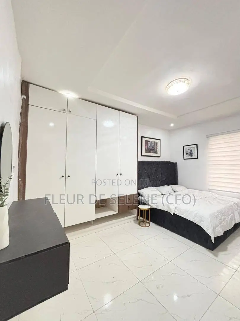 Luxurious One Bedroom Apartment