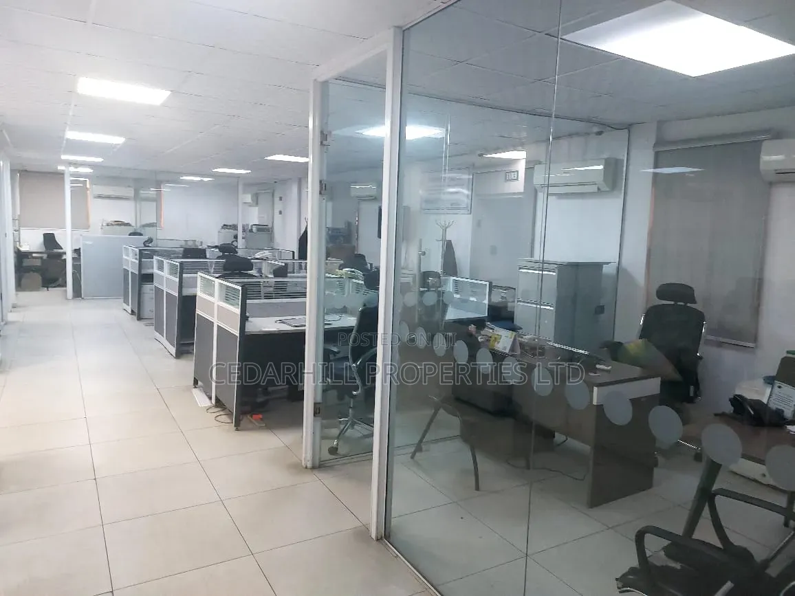 Detached Open-plan Office Building