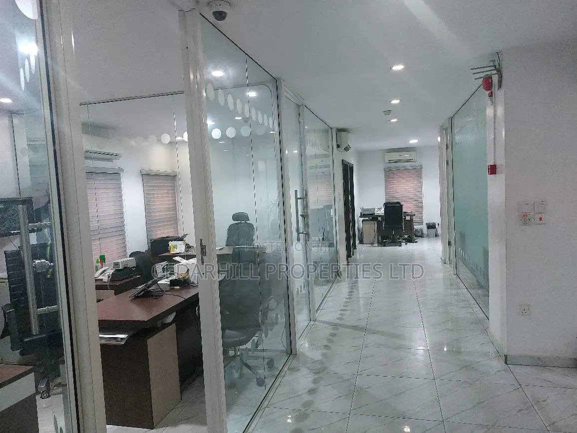 Detached Open-plan Office Building