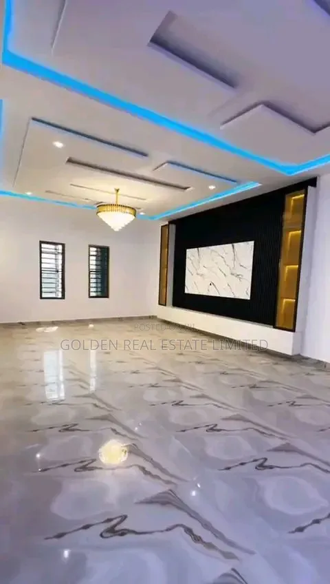 7bdrm Mansion in Dape for sale