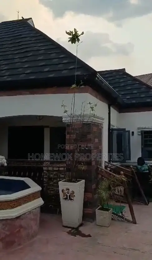 4bdrm Bungalow in Rumuahalu for sale